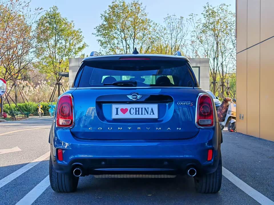 MINI COUNTRYMAN