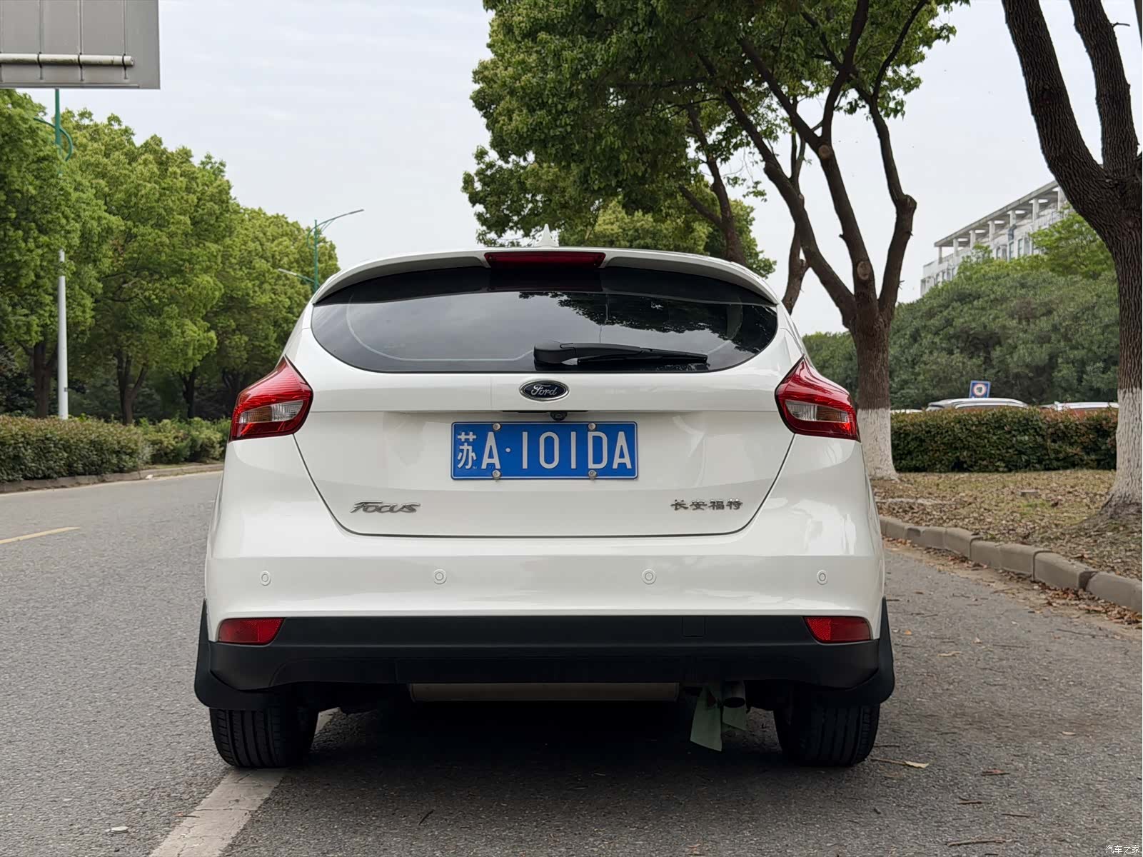 Ford Focus, 2019 12