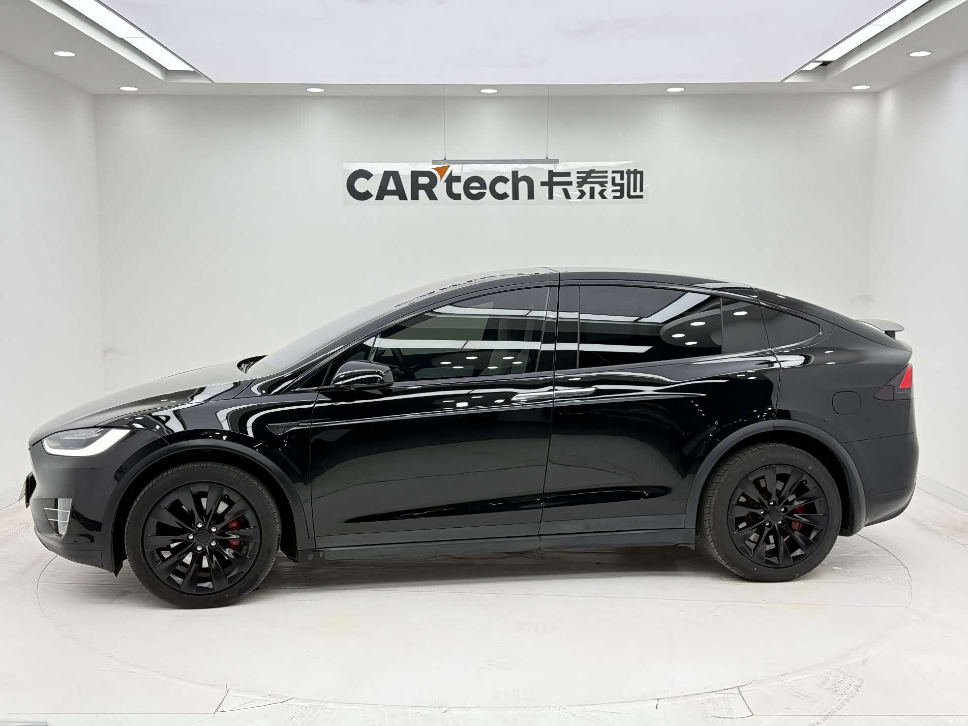 Tesla Model X, 2018 4
