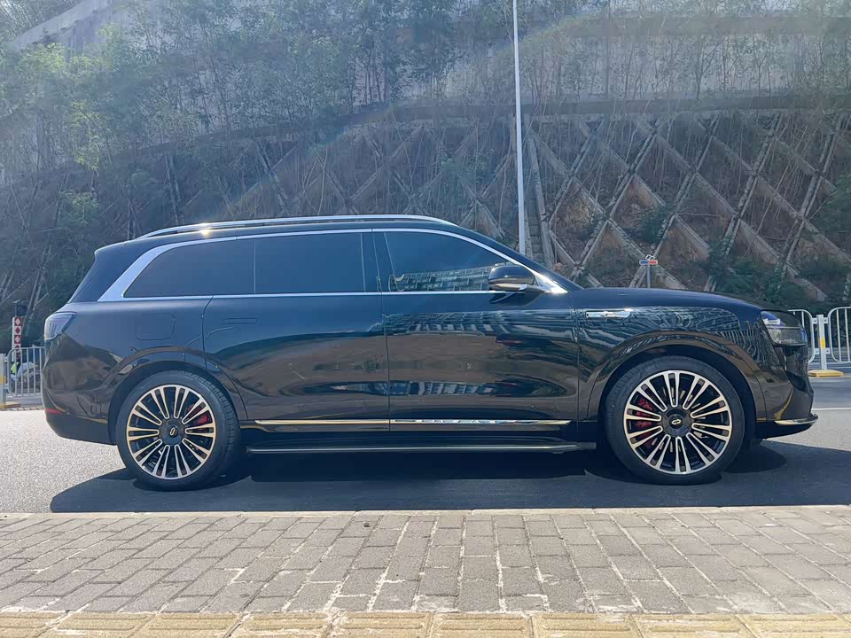 AITO Ask the world M9