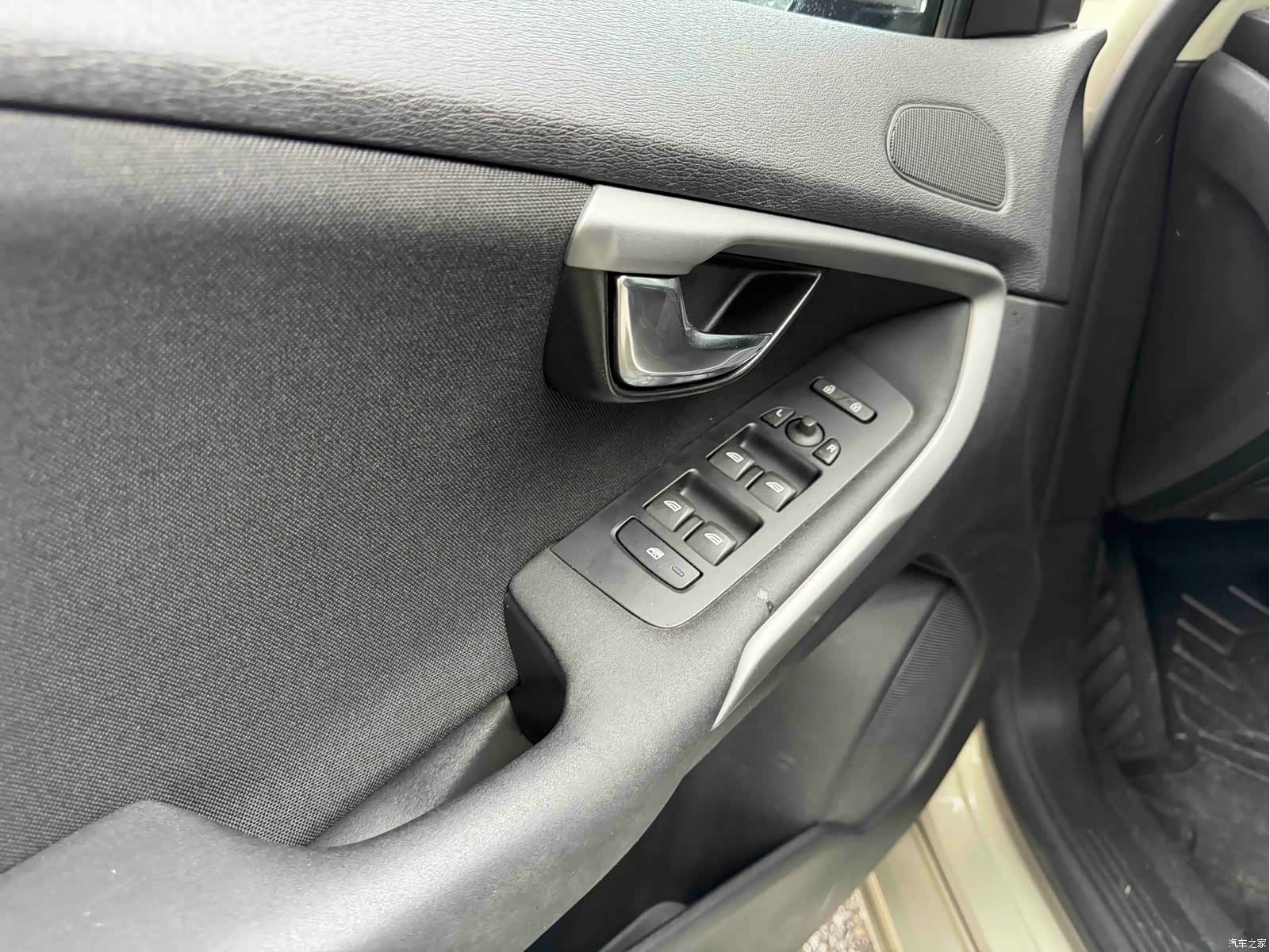 Volvo V40, 2017 7