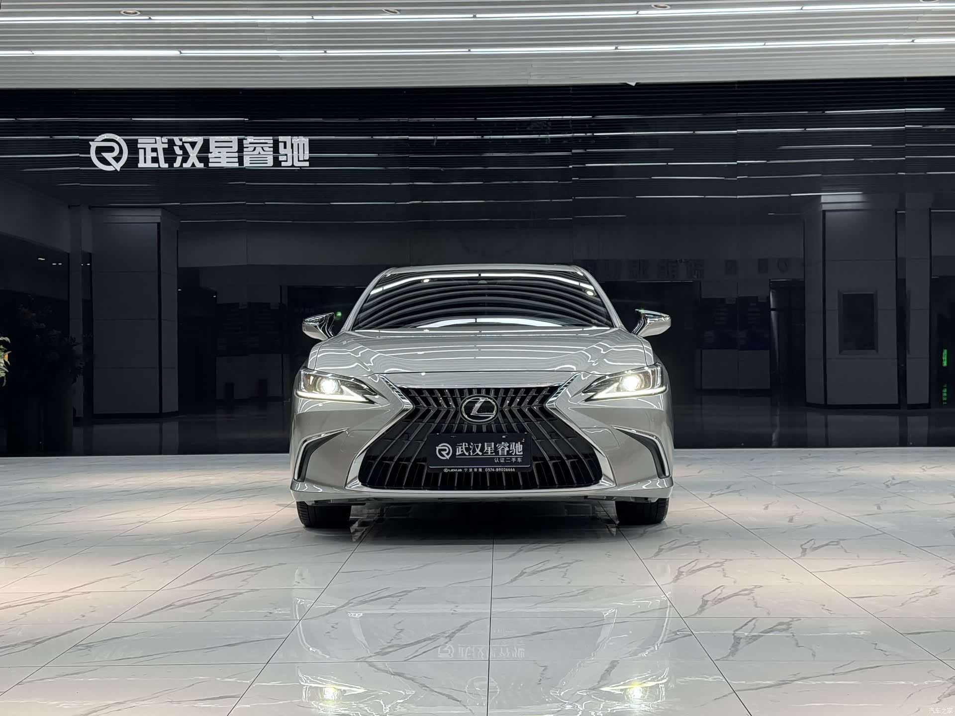 Lexus ES, 2024 3