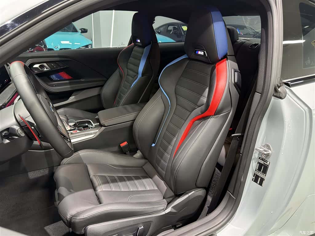 BMW M2, 2025 11
