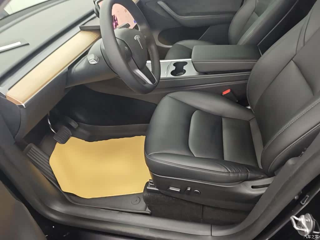Tesla Model Y, 2022 15