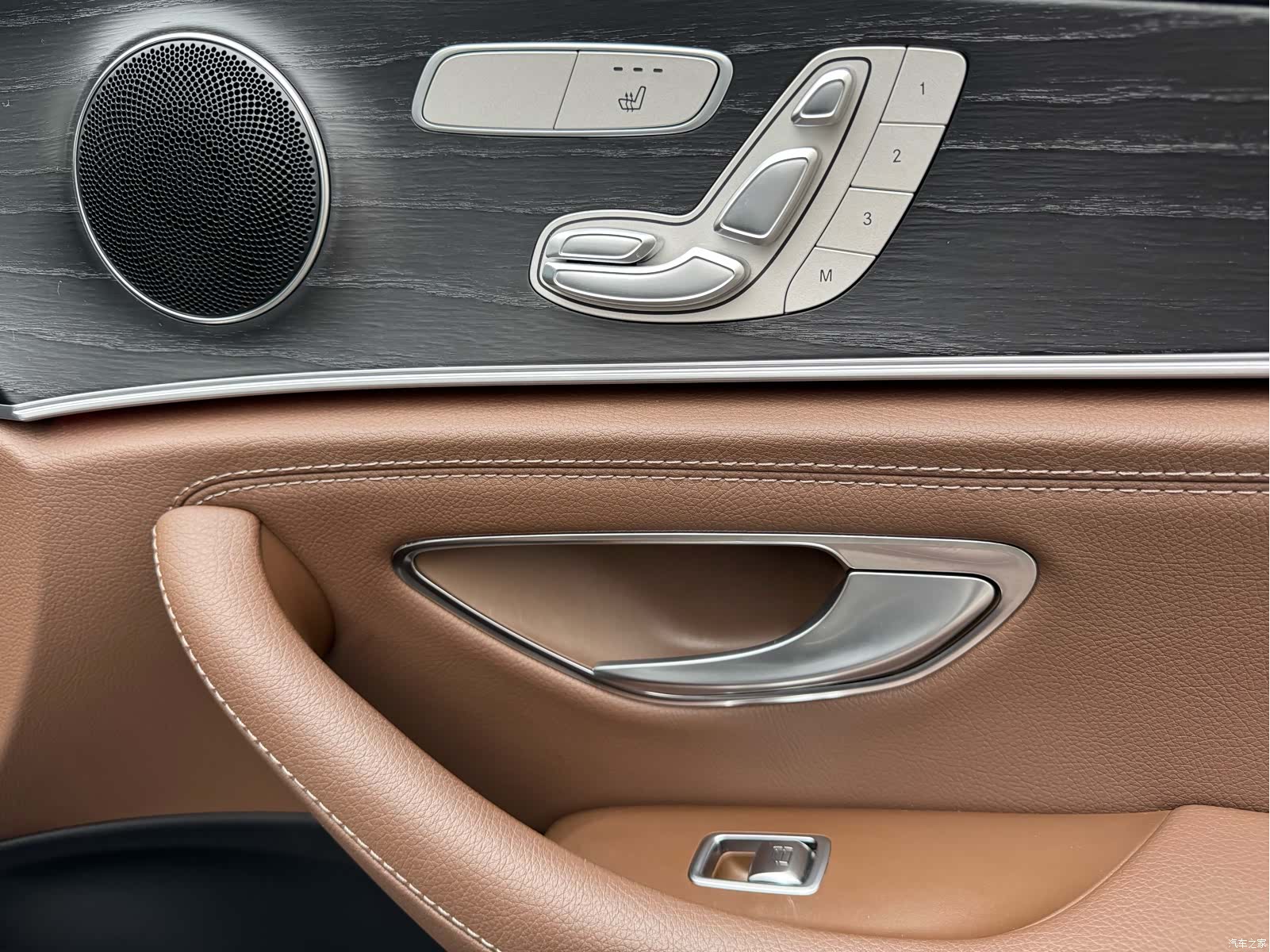 Mercedes-Benz E-Class, 2023 23