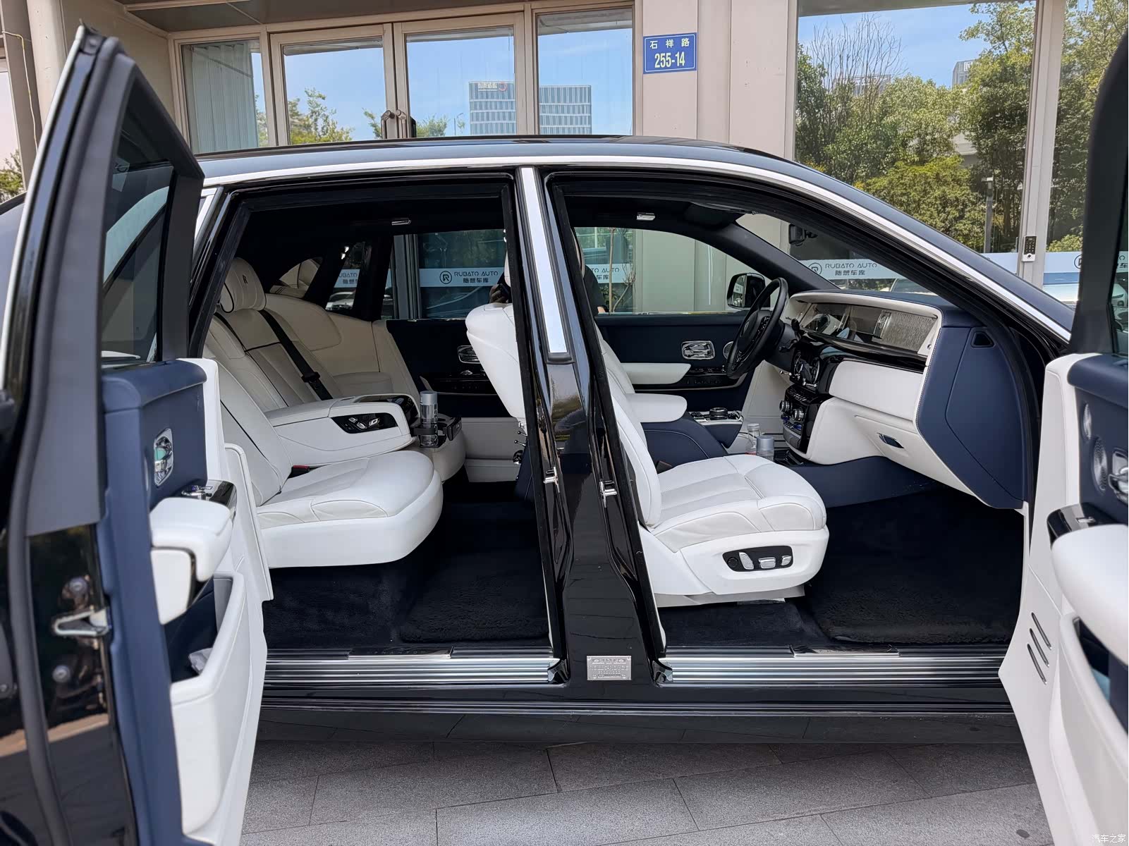 Rolls-Royce Phantom, 2020 19