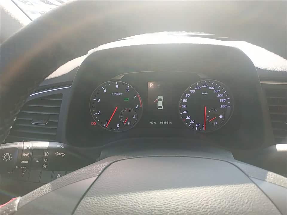 Hyundai Lead