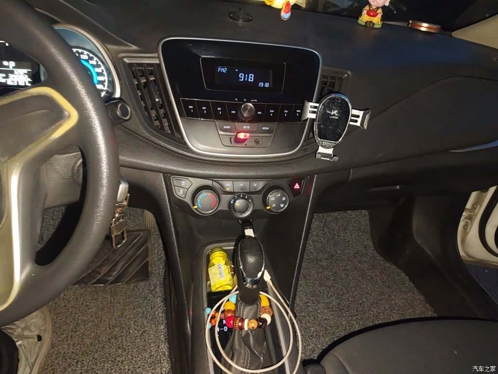 Chevrolet 320, 2018 6
