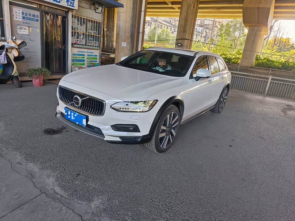 Volvo V90