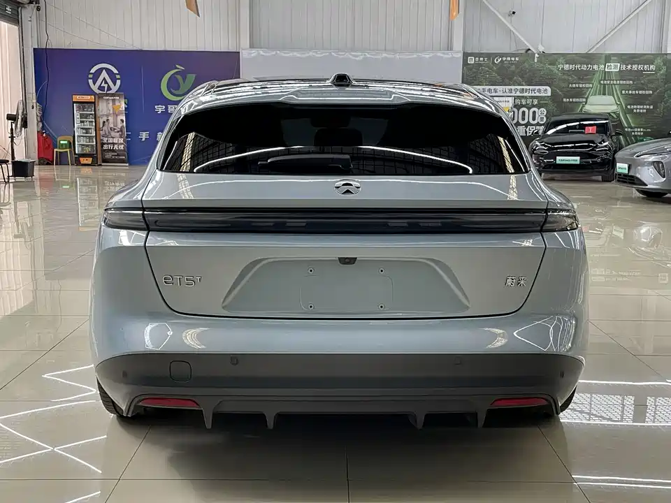 NIO ET5T