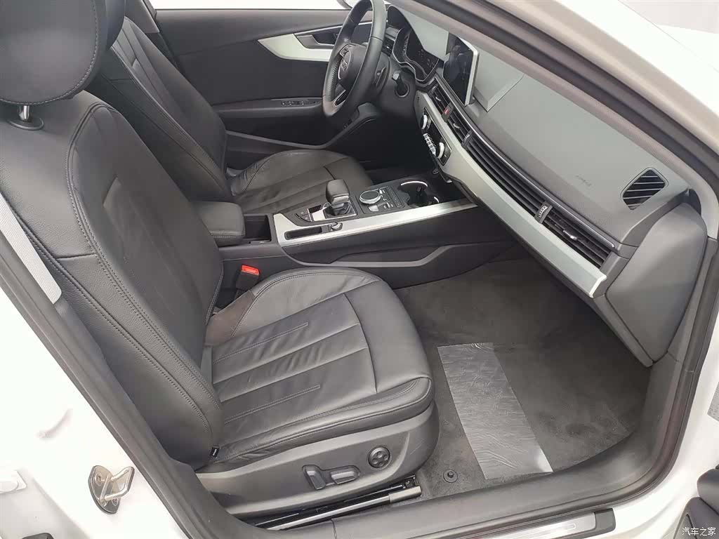 Audi A4L, 2020 22
