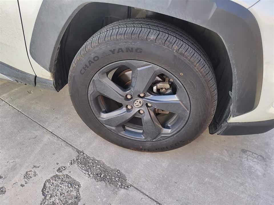 Toyota RAV4 Rongfang