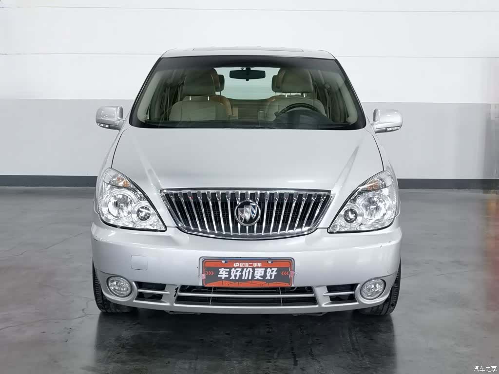 Buick GL8, 2015 3