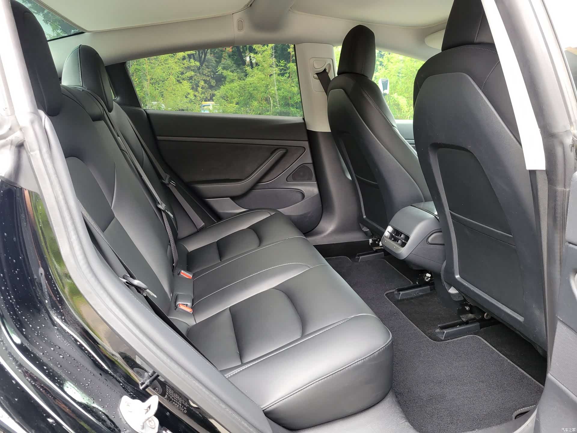 Tesla Model 3, 2020 12
