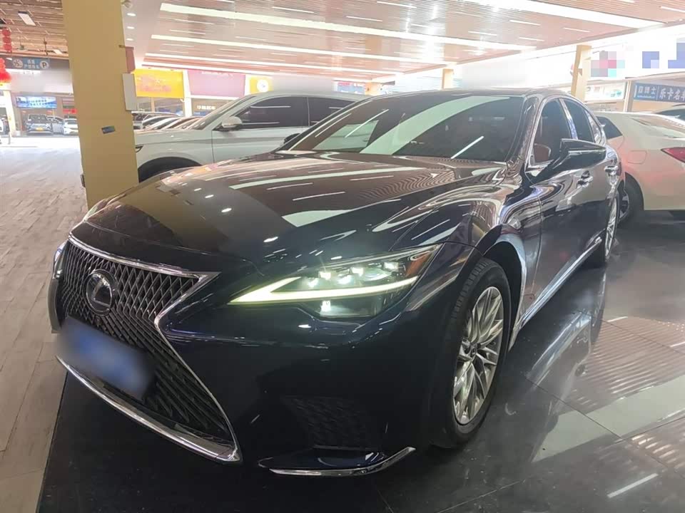 Lexus LS