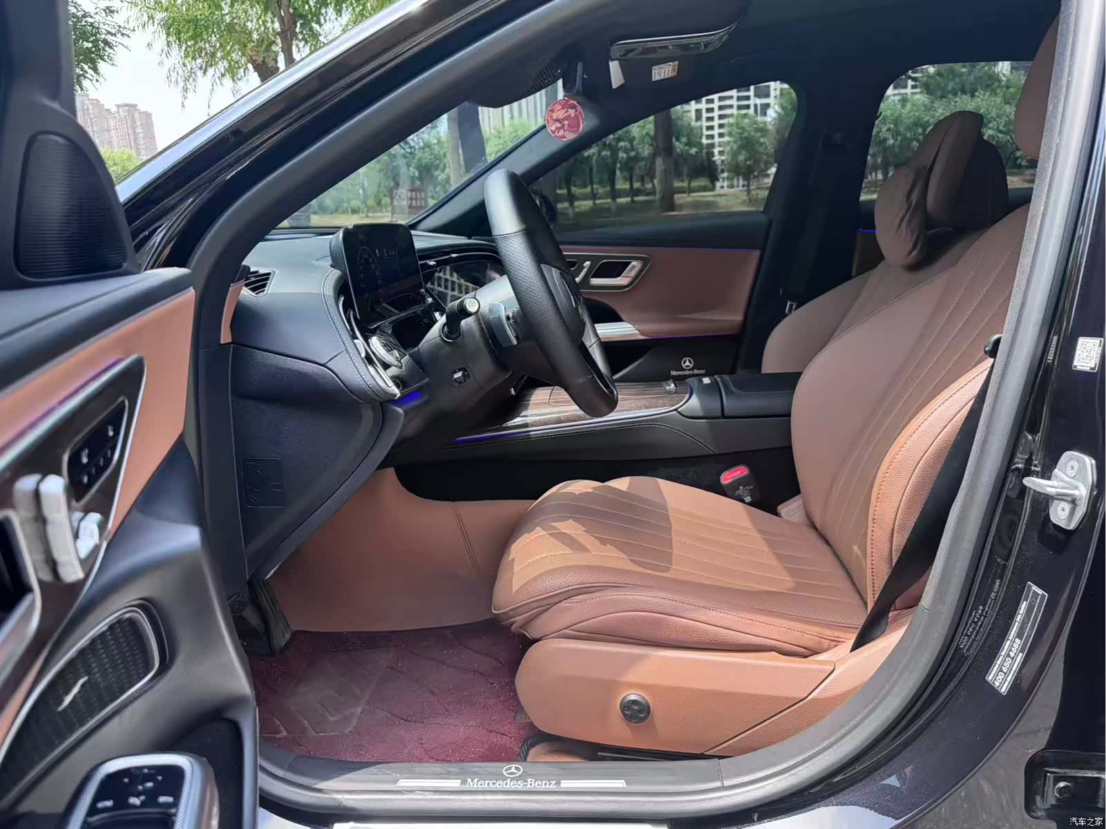 Mercedes-Benz E-Class, 2024 4
