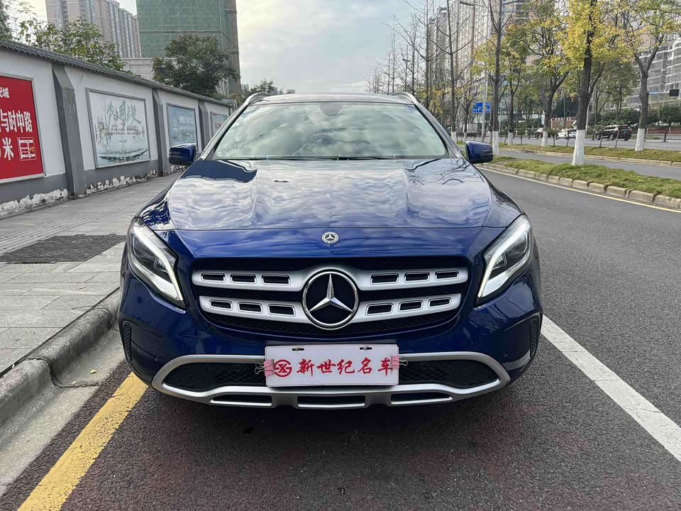 Mercedes-Benz GLA