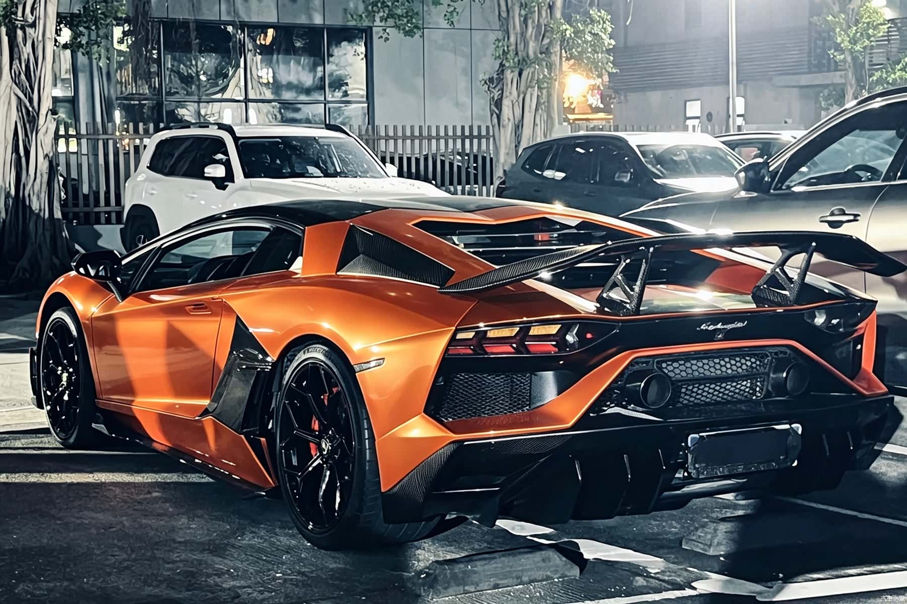 Lamborghini Aventador, 2013 4