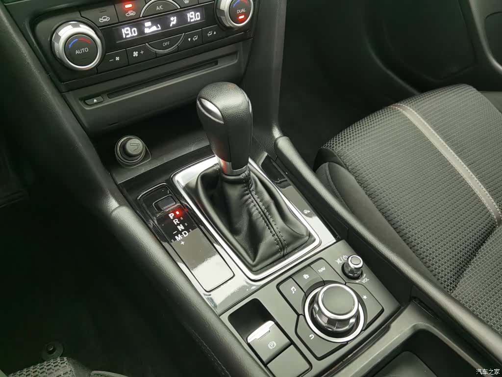 Mazda Mazda3, 2018 13