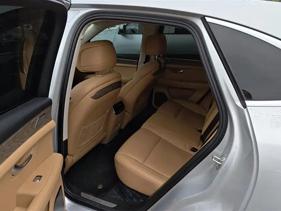 AITO Ask the world M5