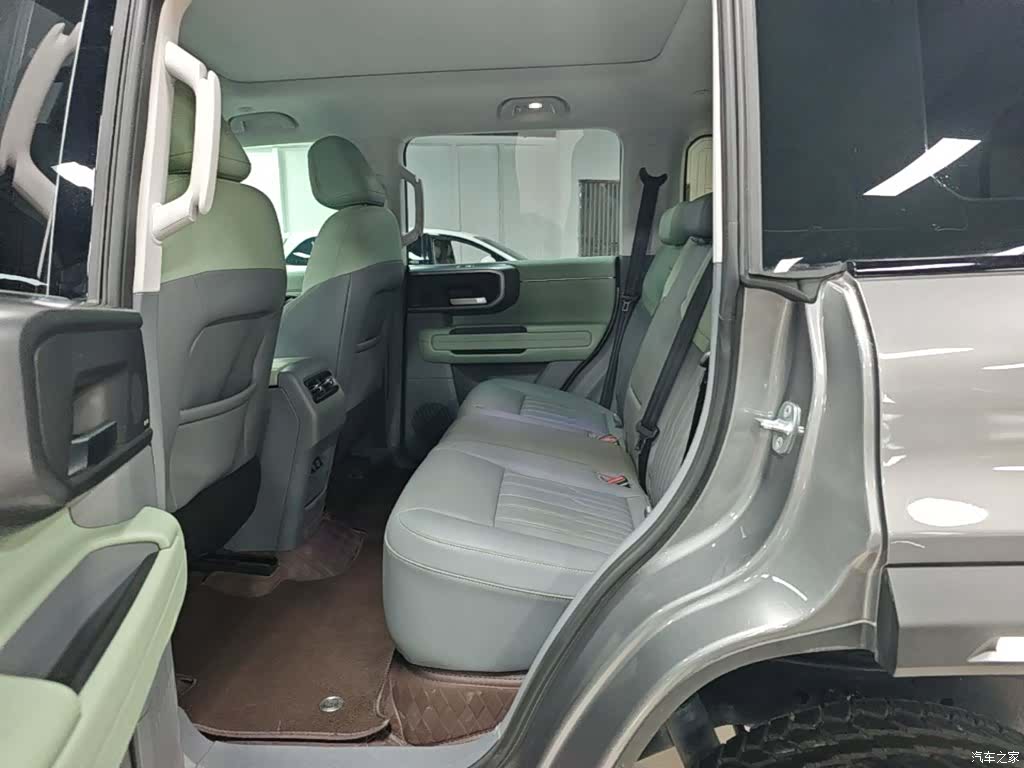 BAIC BJ40, 2025 17