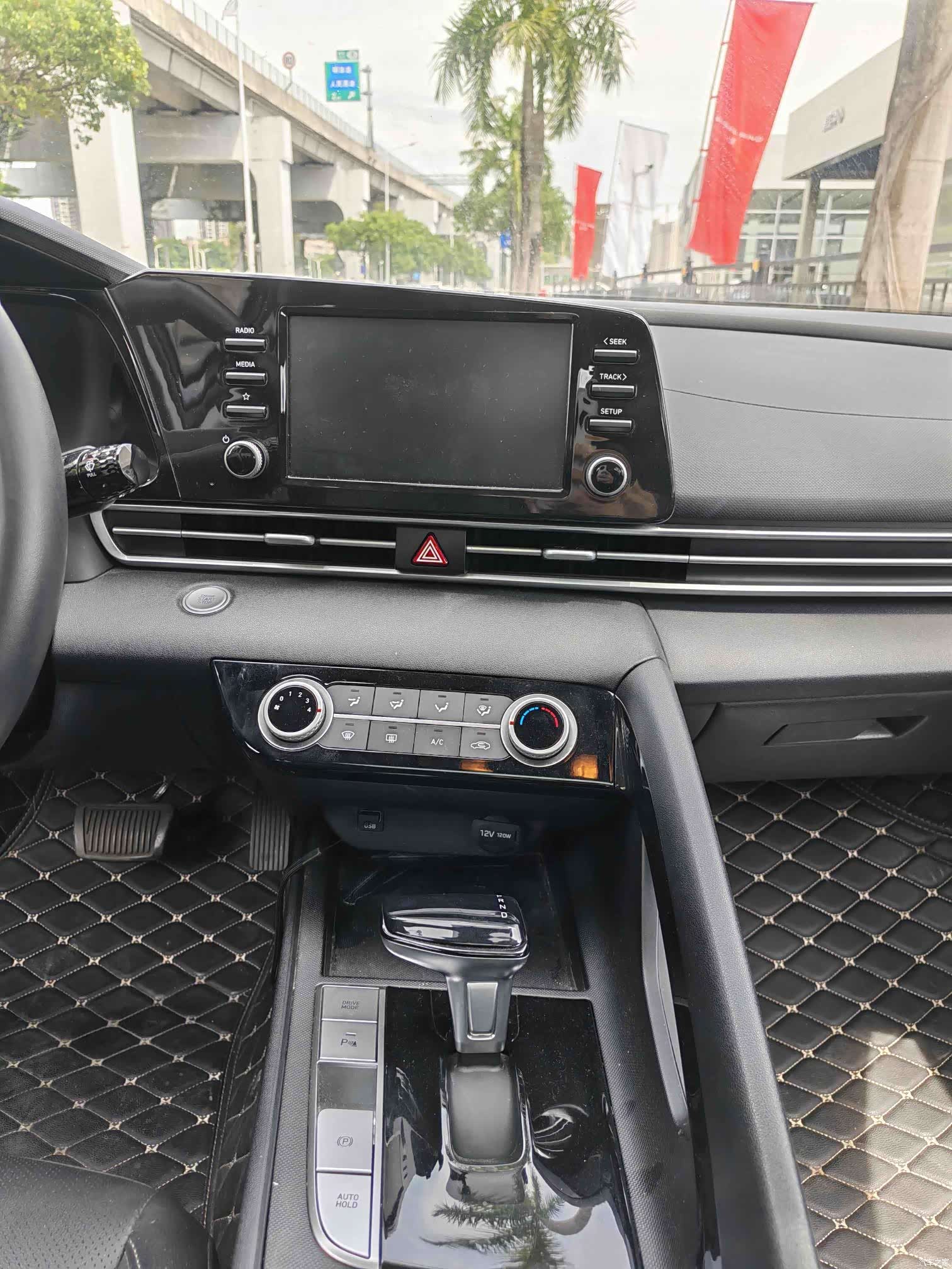 Hyundai Elantra, 2022 9