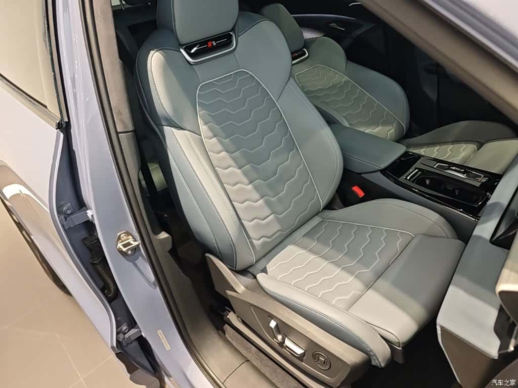 Audi e-tron, 2025 25