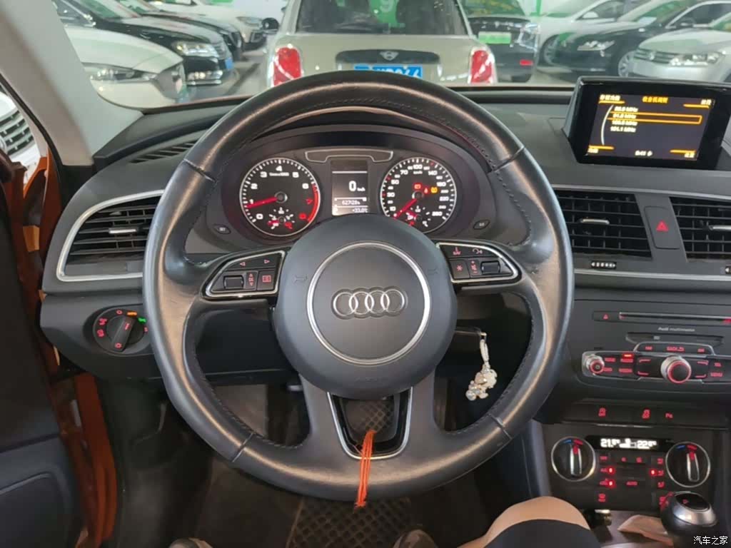 Audi Q3, 2017 11