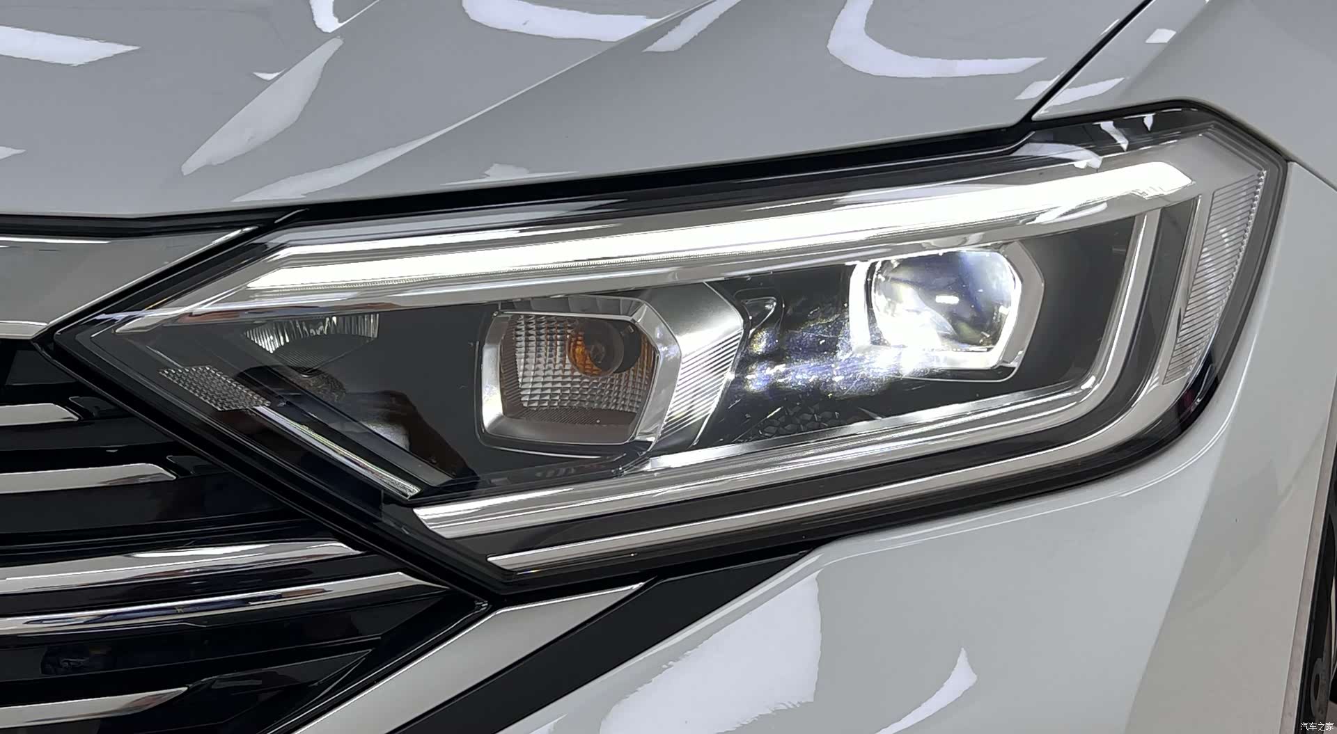 Volkswagen Sagitar, 2023 24