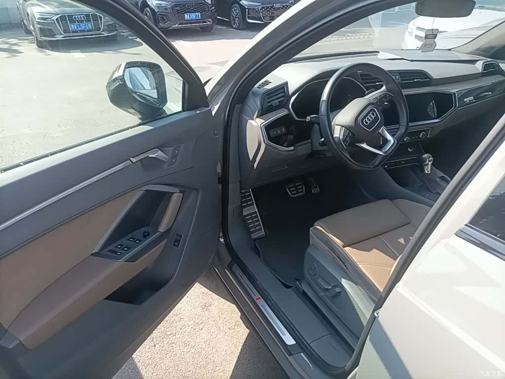 Audi Q3, 2024 16