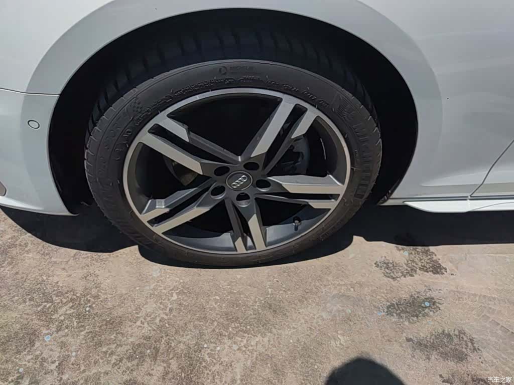 Audi A4L, 2021 23