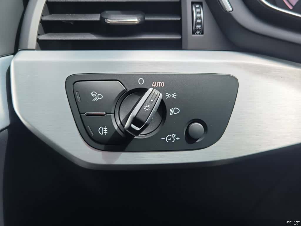 Audi A4L, 2021 14