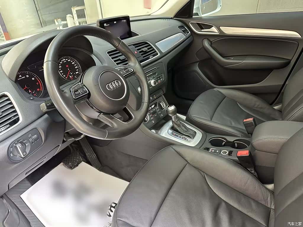 Audi Q3, 2016 11