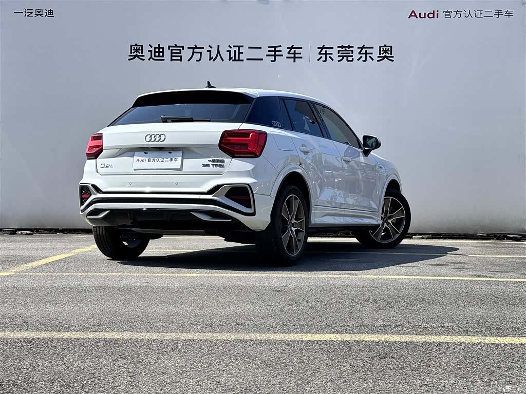 Audi Q2L, 2024 4
