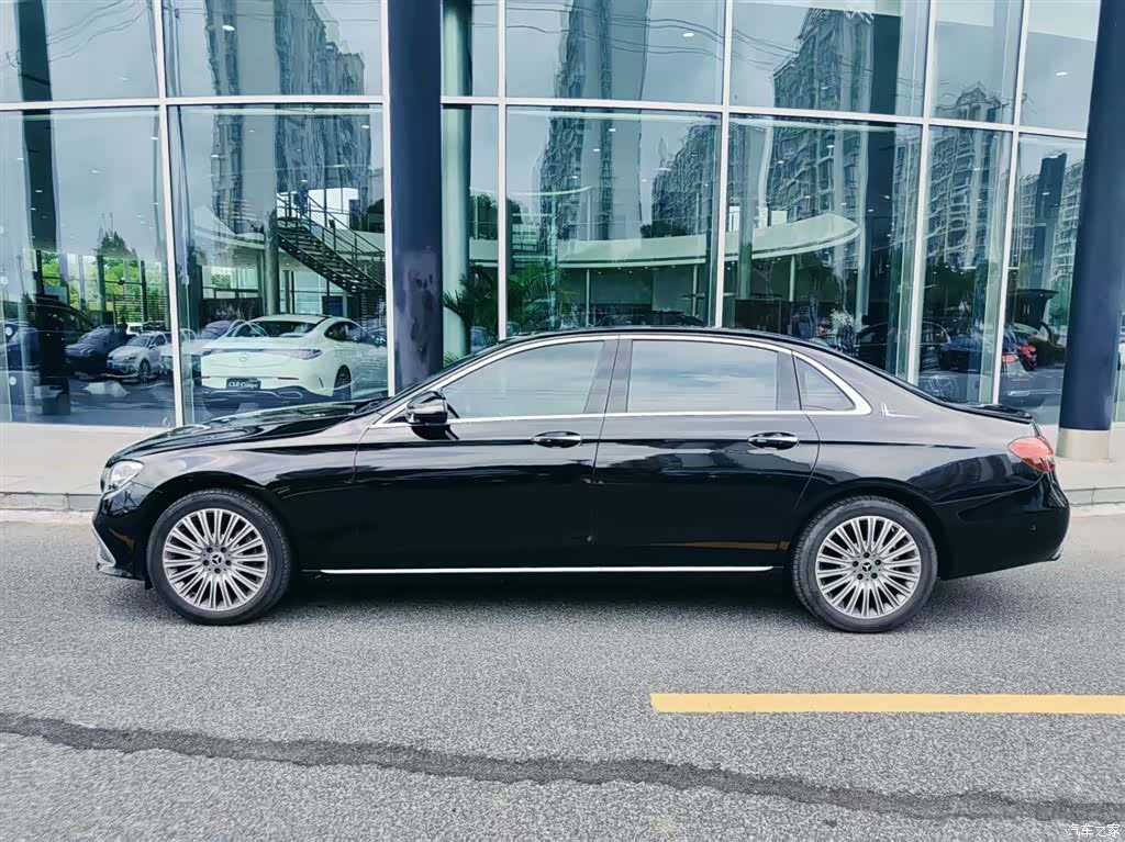 Mercedes-Benz E-Class, 2020 3