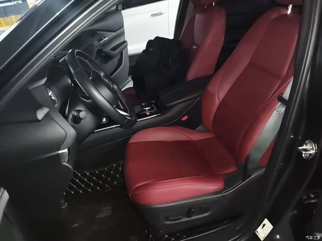 Mazda CX-30, 2022 12