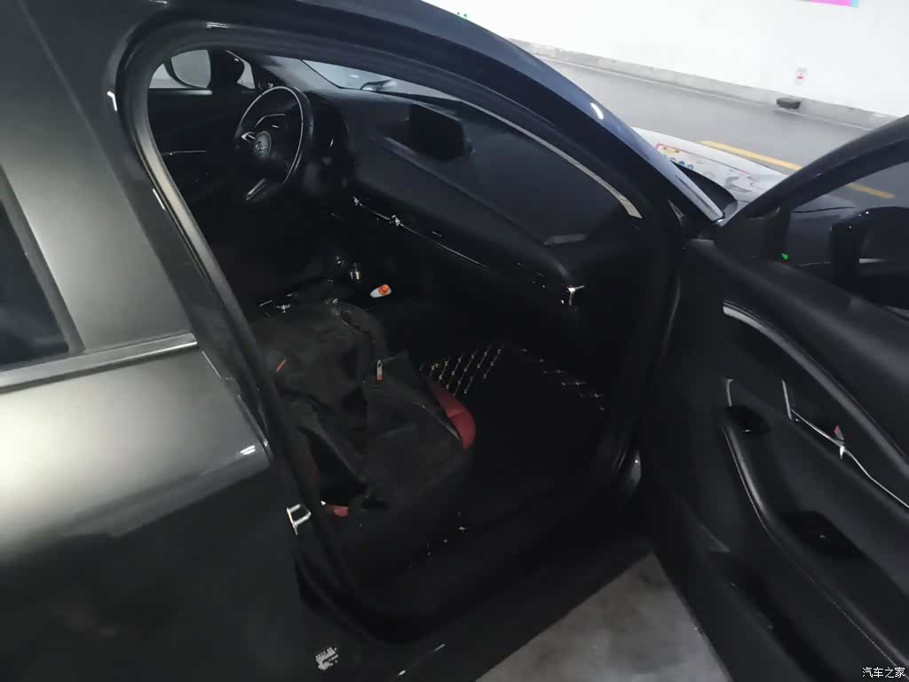 Mazda CX-30, 2022 22