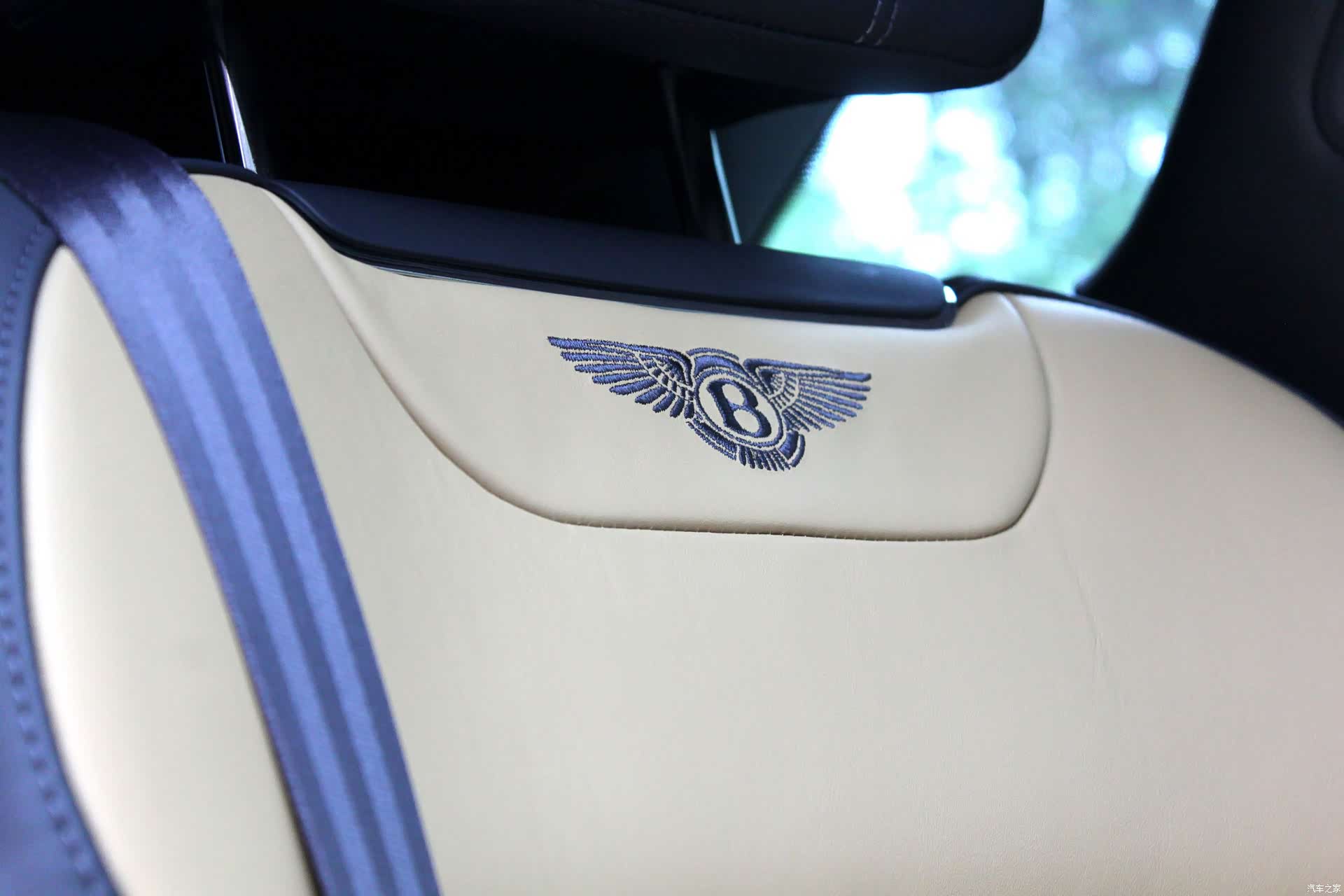 Bentley Bentayga, 2018 22