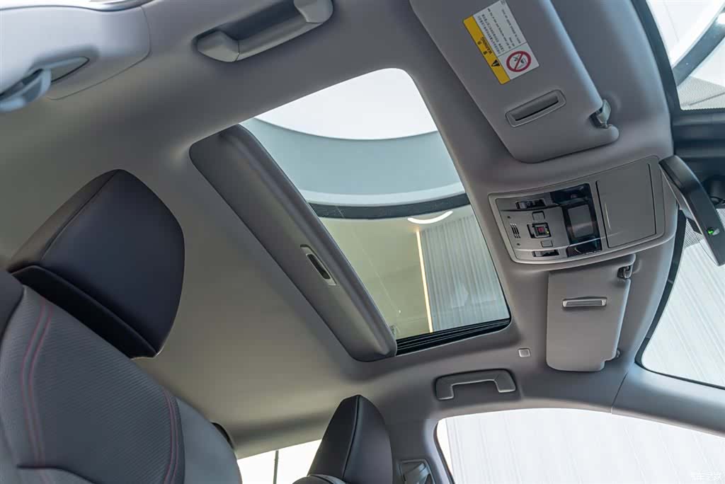 Lexus RX, 2022 13