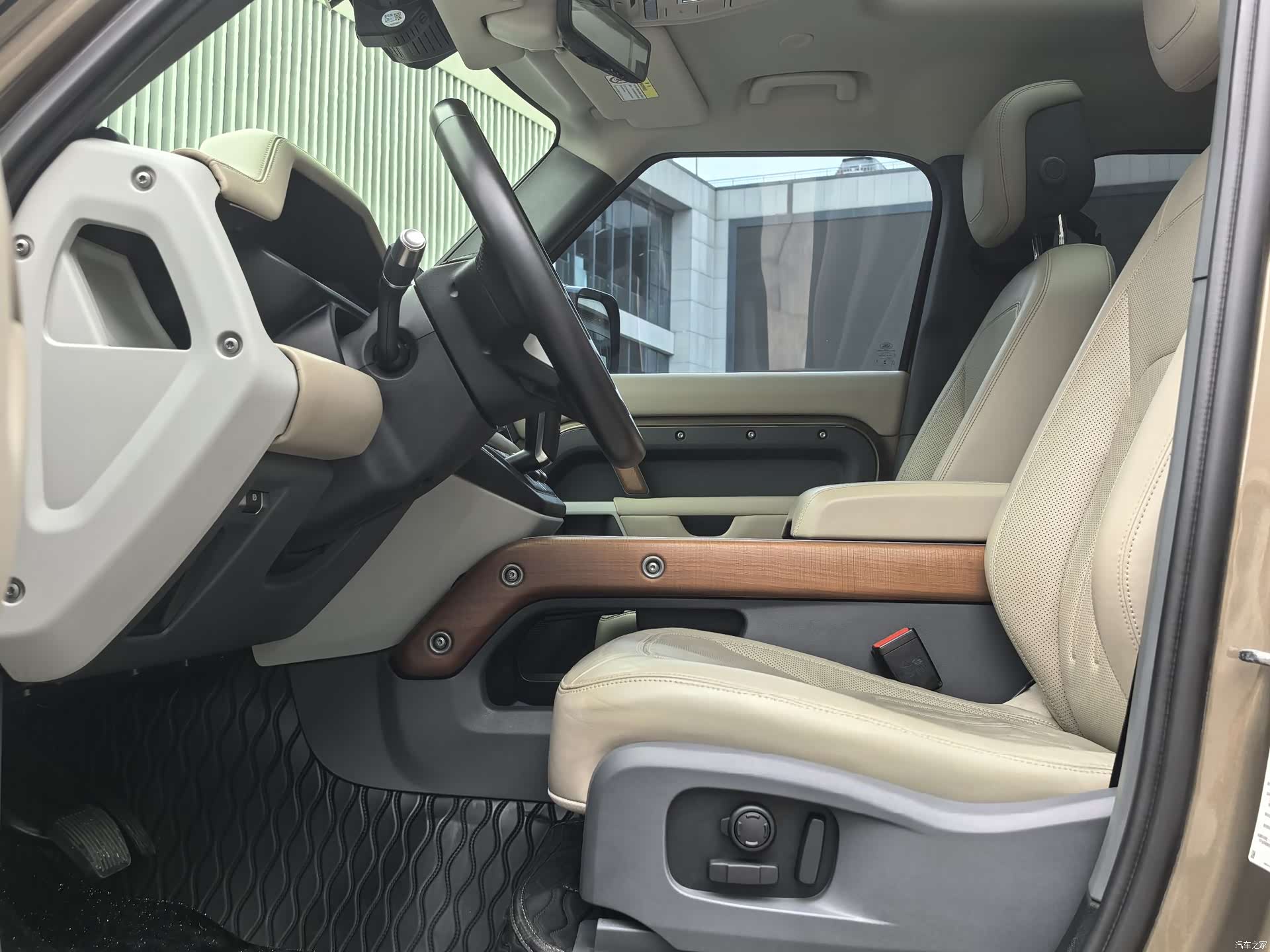 Land Rover Defender, 2020 7