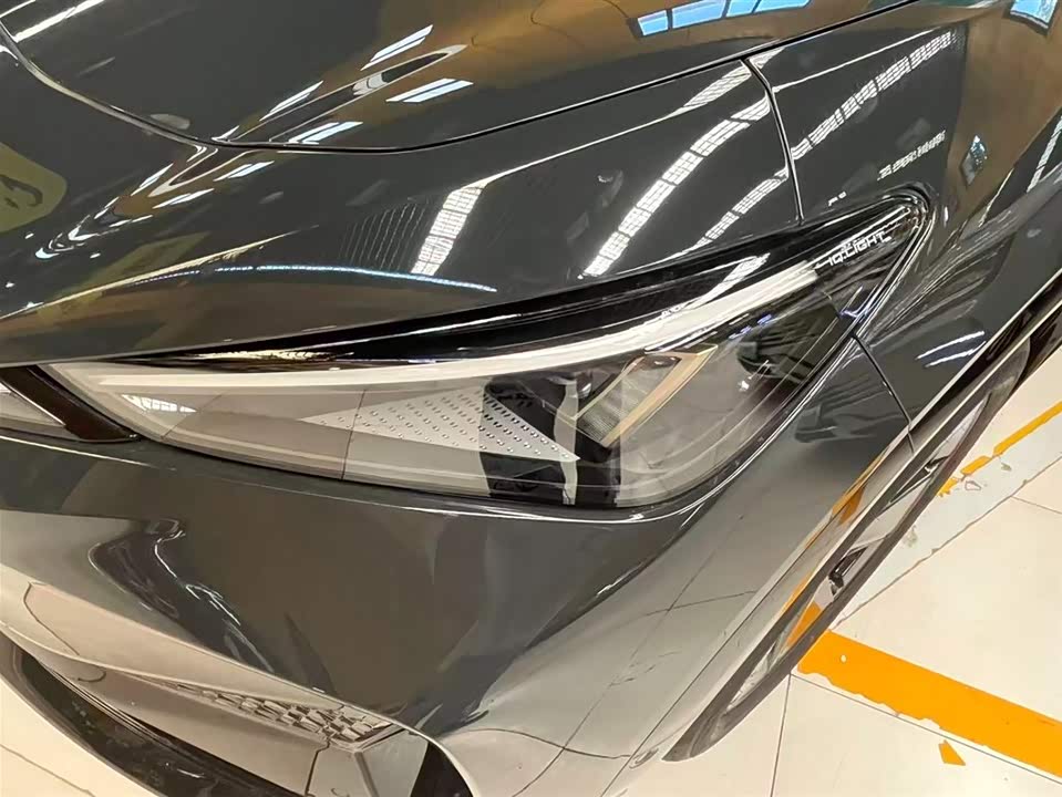 Volkswagen With the crowd 06