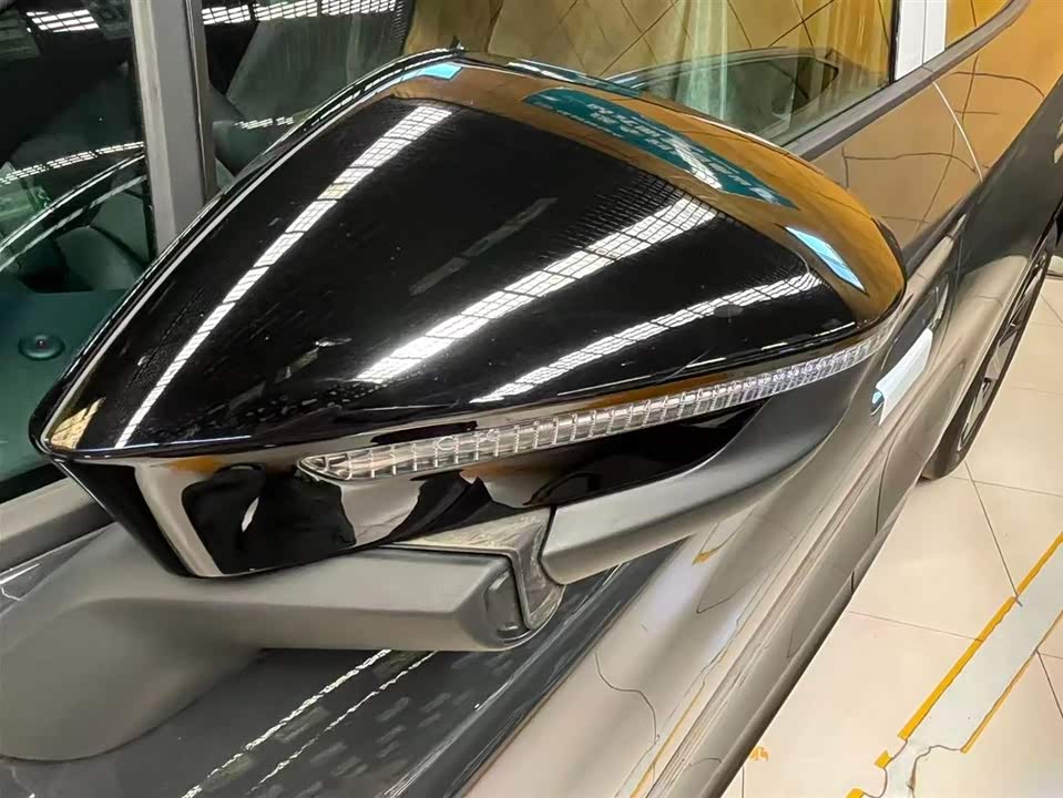 Volkswagen With the crowd 06