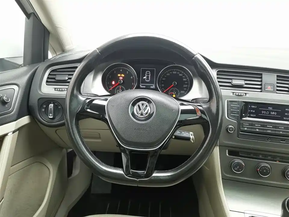 Volkswagen golf