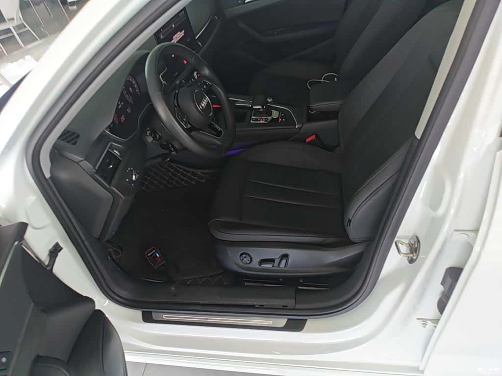 Audi A4L, 2022 15