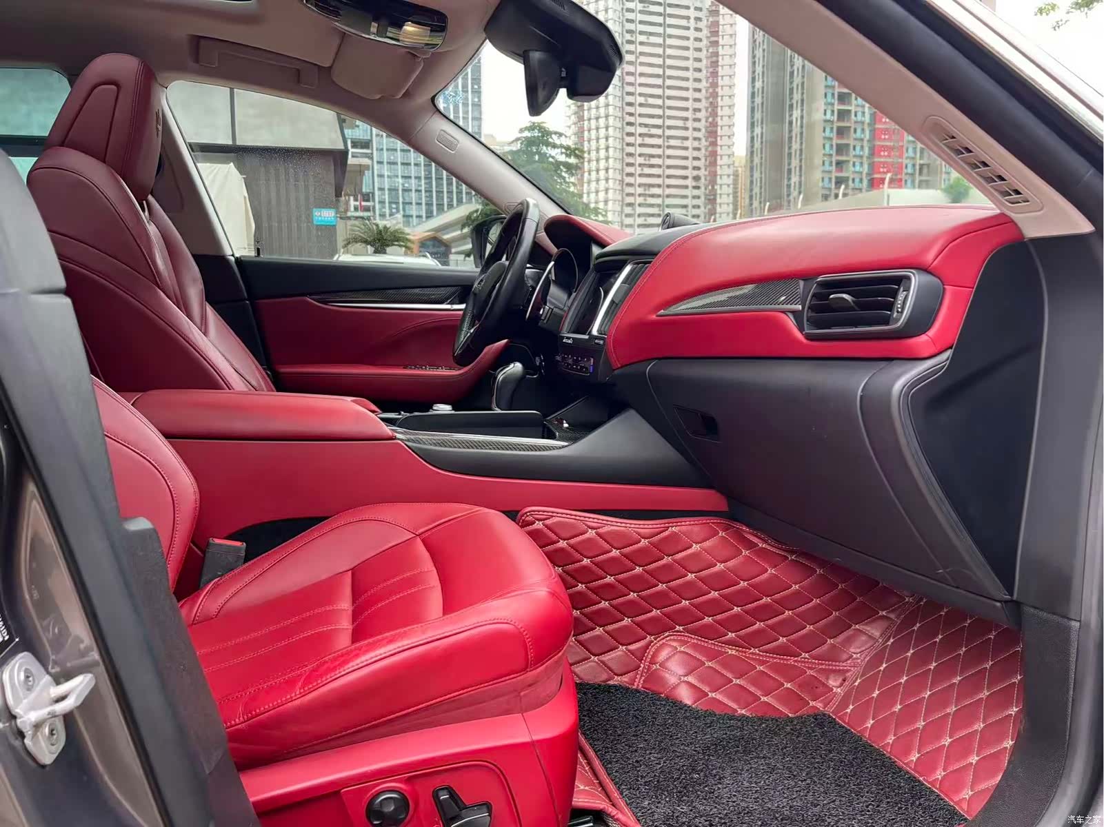 Maserati Levante, 2016 6