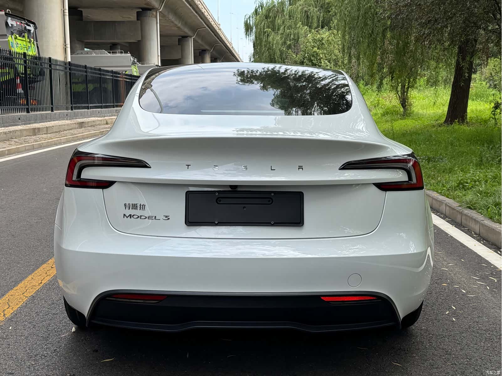 Tesla Model 3, 2025 20