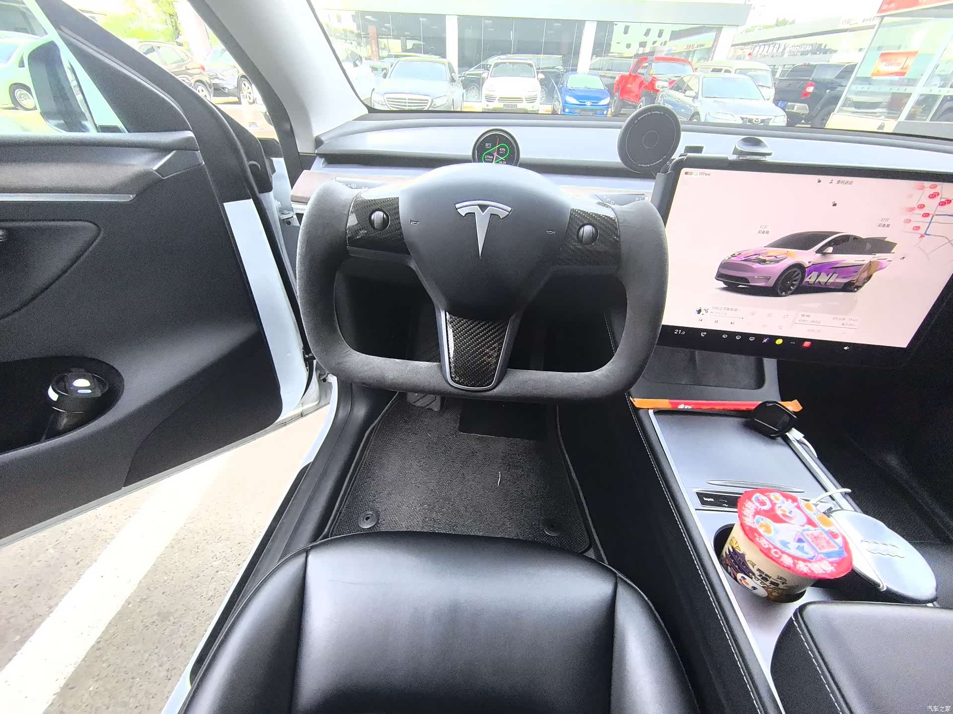 Tesla Model Y, 2023 7