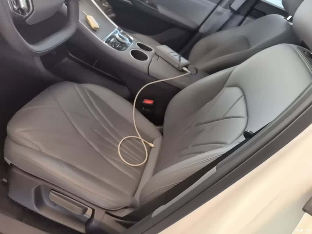 Geely Galaxy L6, 2025 15