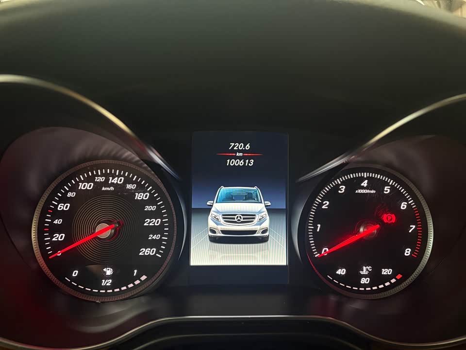 Mercedes-Benz V-class