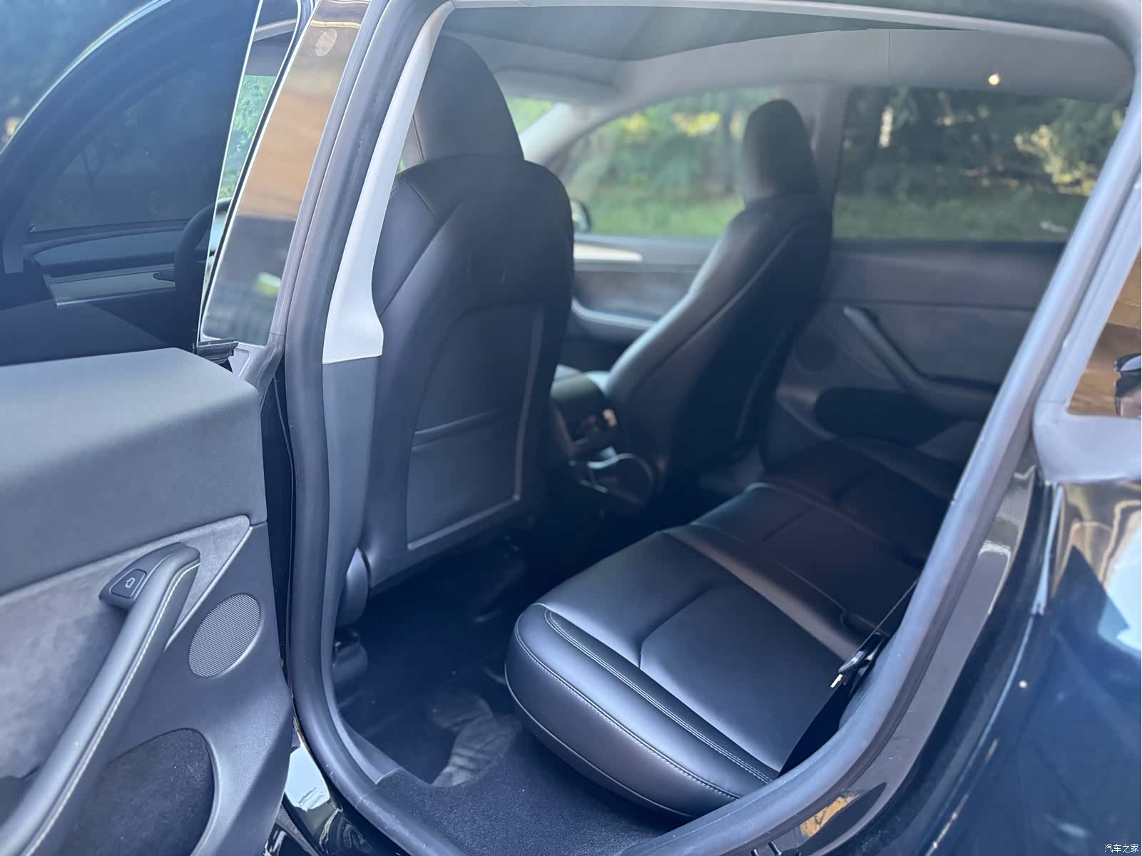 Tesla Model Y, 2023 6